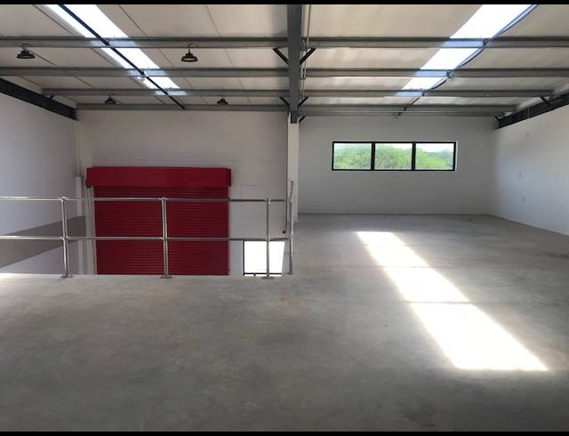 300M² WAREHOUSE TO LET IN GLEN ANIL